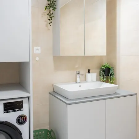 Apartment Castle Hill Modern Free Parking *