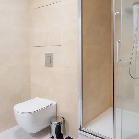 Castle Hill Modern Free Parking Apartment *